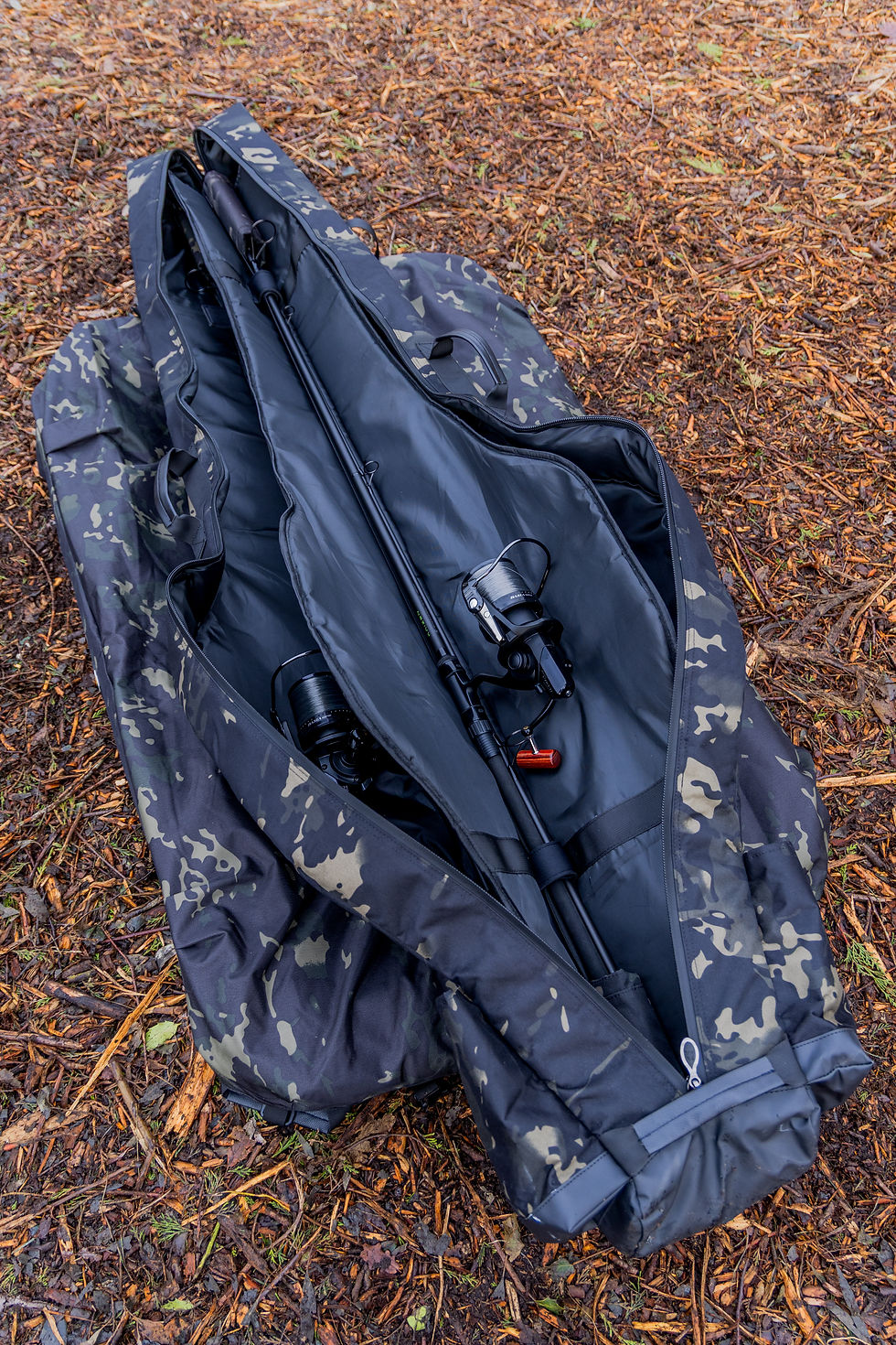 Thumbnail: CarpLife 10ft rod holdall showing padded compartments and storage layout