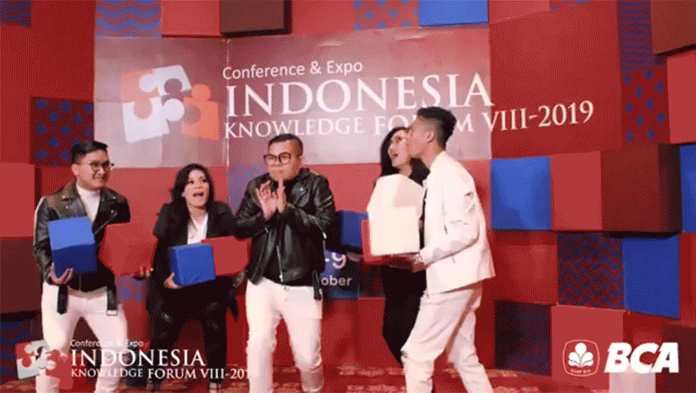 @voiceofhalobca.gif