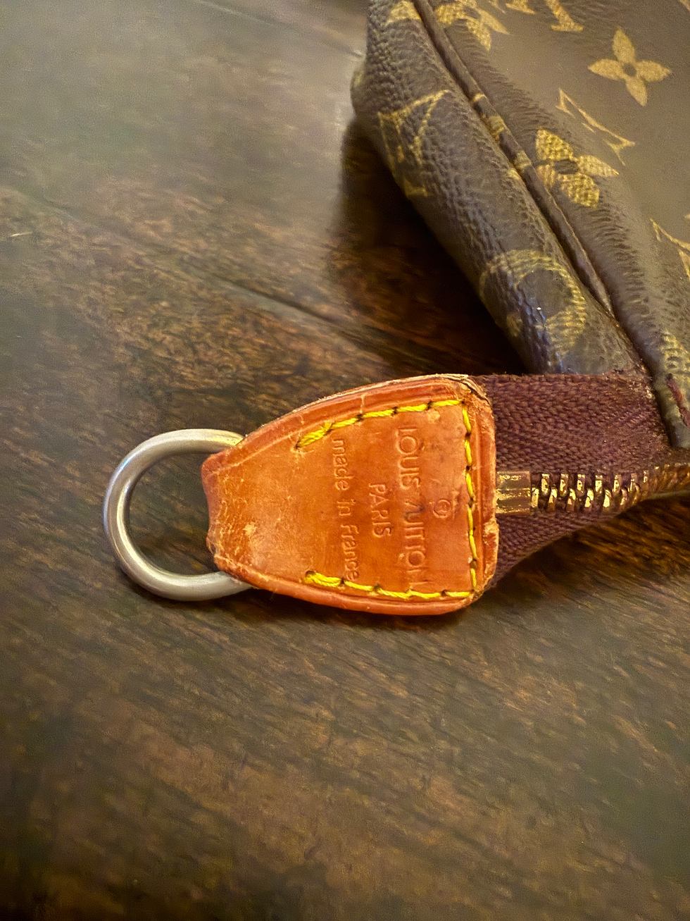 Thumbnail: Monogram Pochette 2001 (No strap)