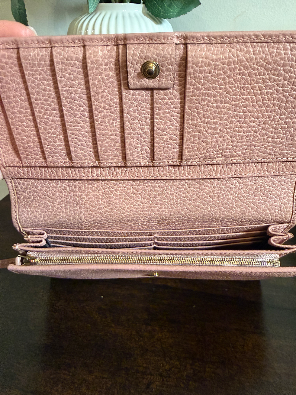 Thumbnail: Gucci Pink Pebbled Leather Wallet 