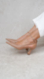 CAPRI Avana | Decolleté vera pelle cinturino tacco 7 cm