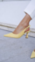 VITTORIA Giallo | Decolleté vera pelle camoscio tacco 7 cm