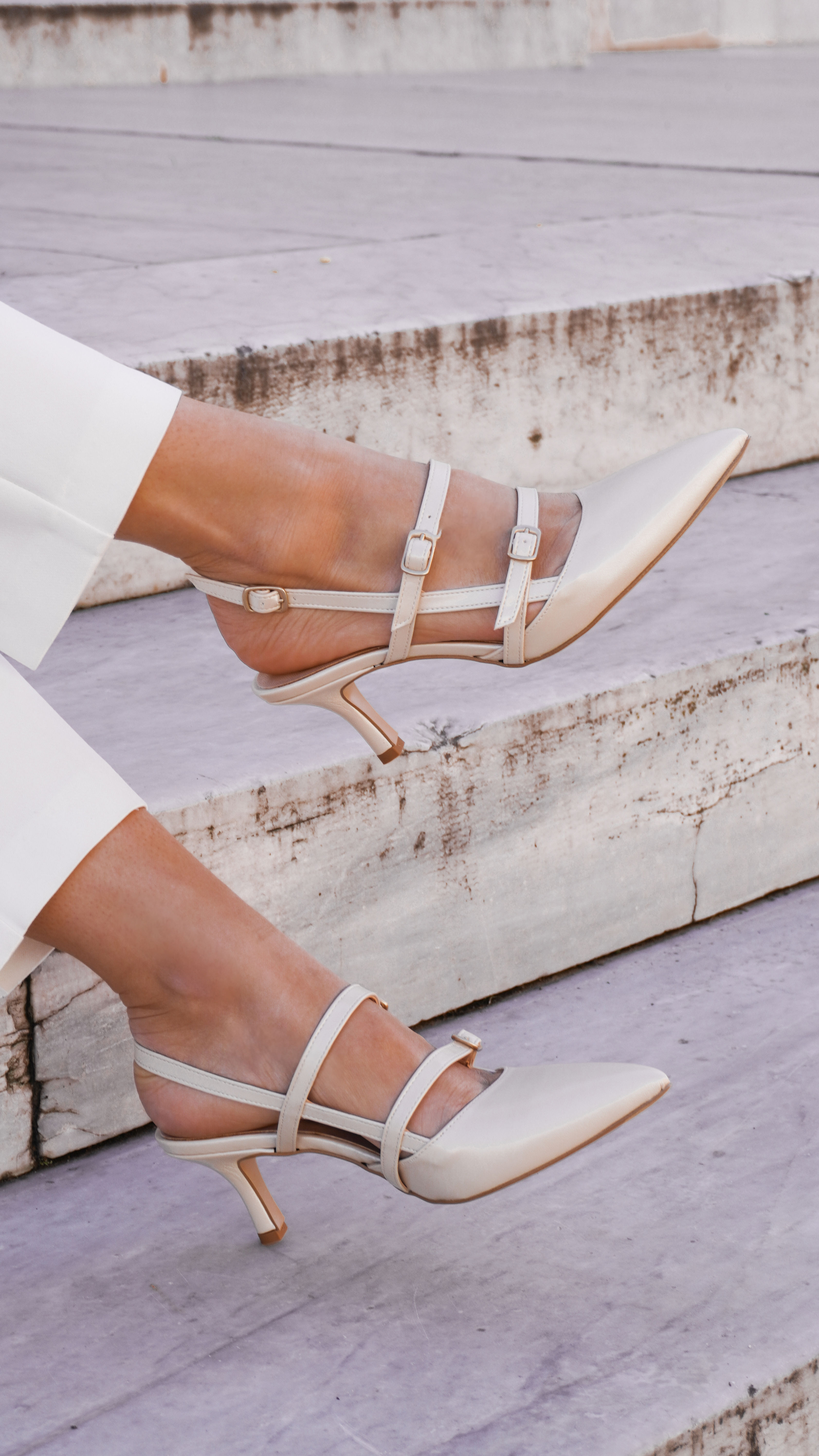 ORNELLA Perla | Decolleté satinato burro cinturini tacco 7 cm