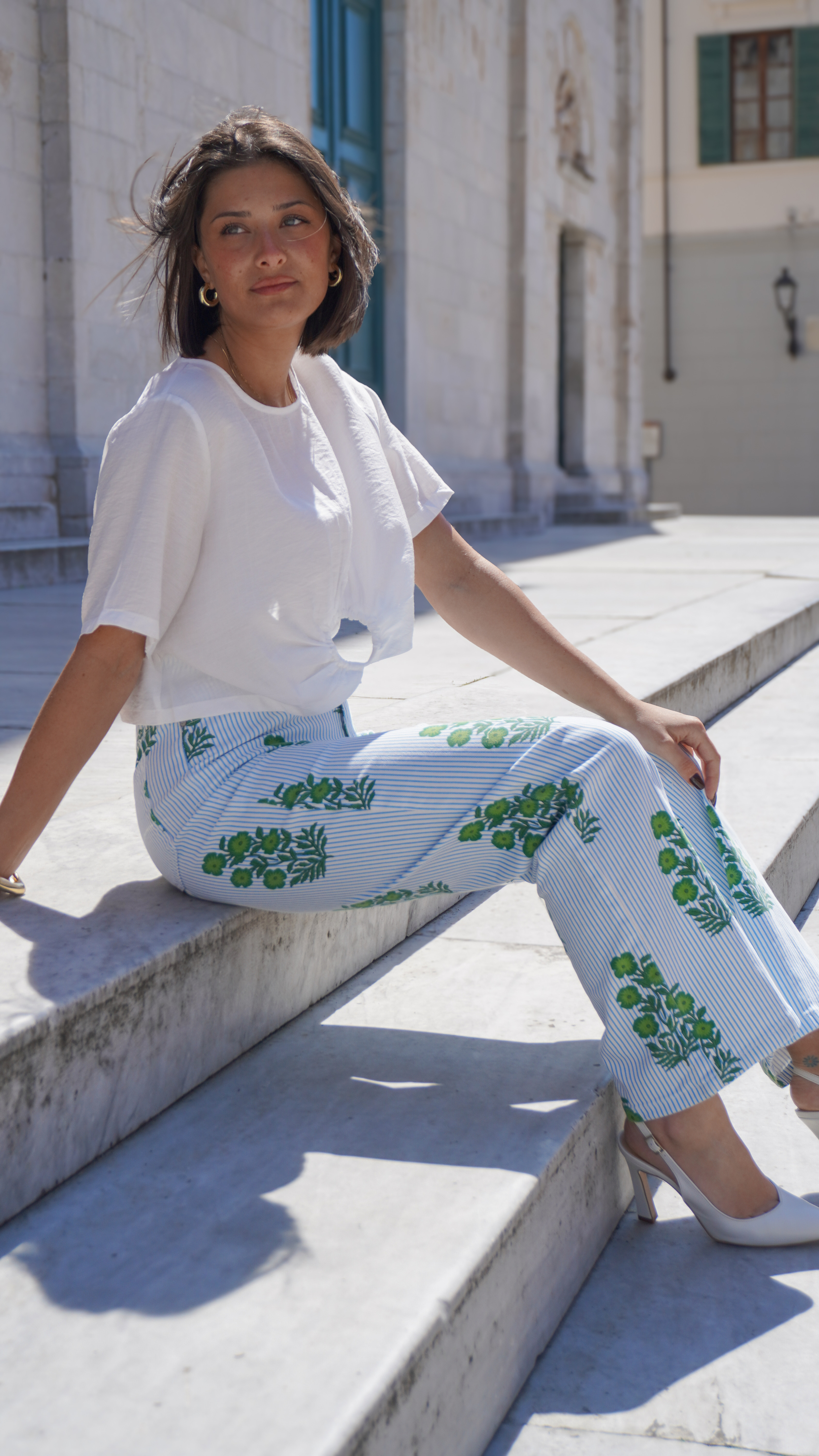 Jeans a righe e stampa floreale