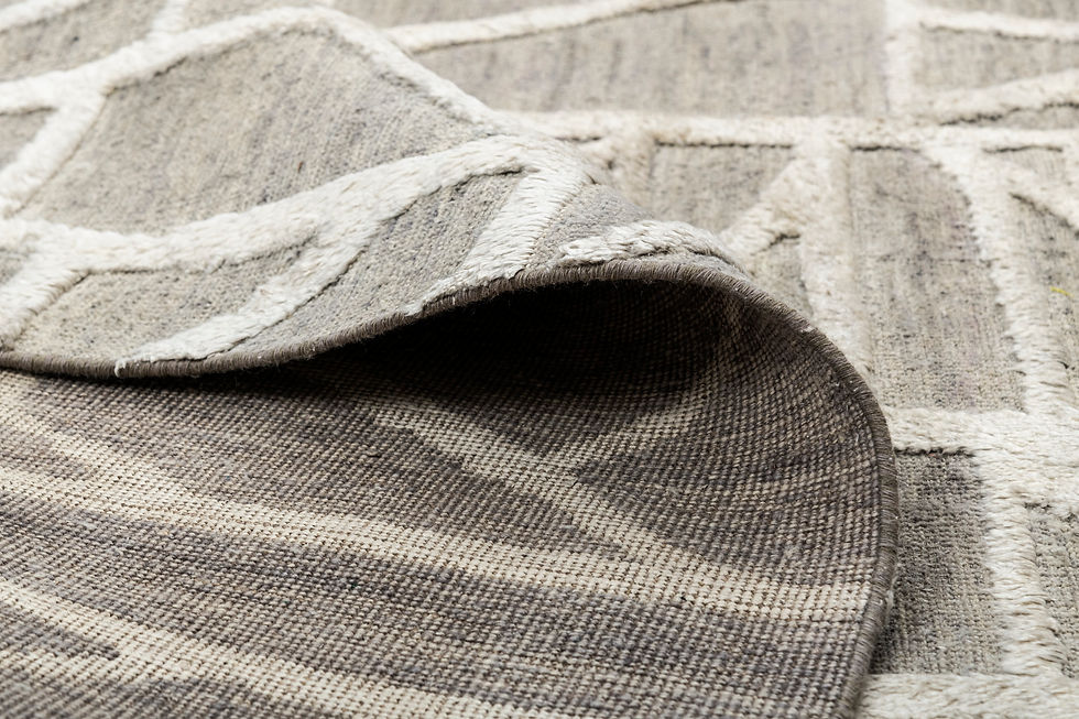 Thumbnail: ESSENCE BAR