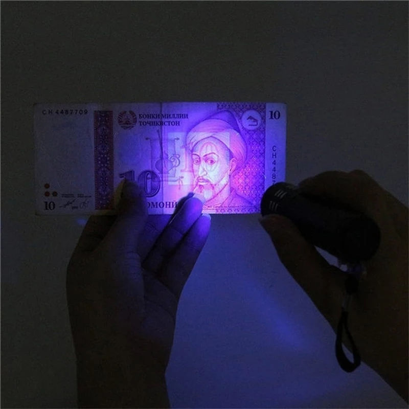 Thumbnail: UV Flashlight Detector