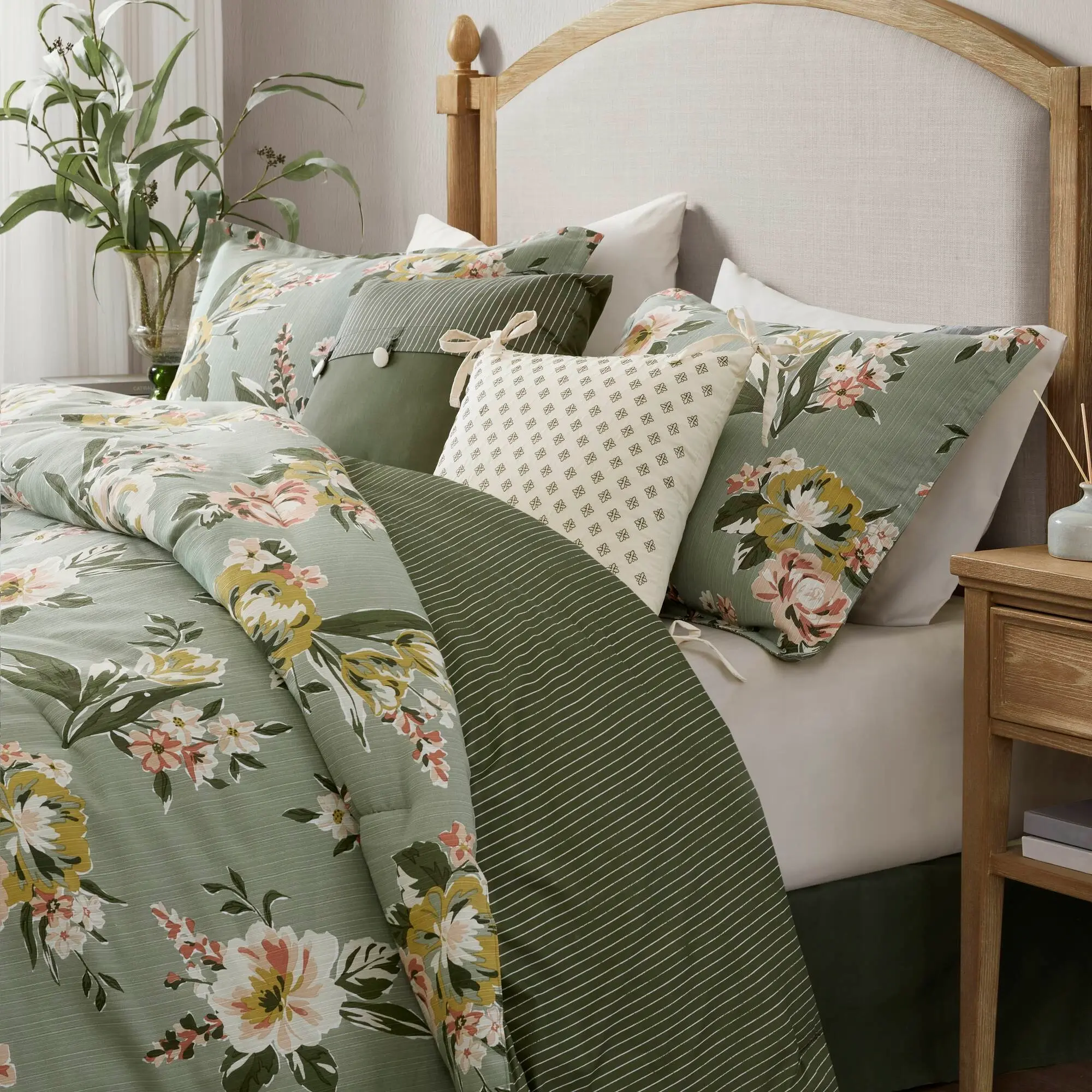 Vintage Floral Comforter 7pc Set, Green