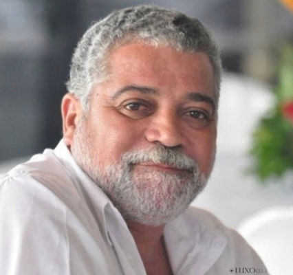 Política by Adiberto de Souza