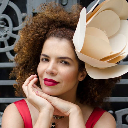 Show de Vanessa da Mata em Aracaju é adiado