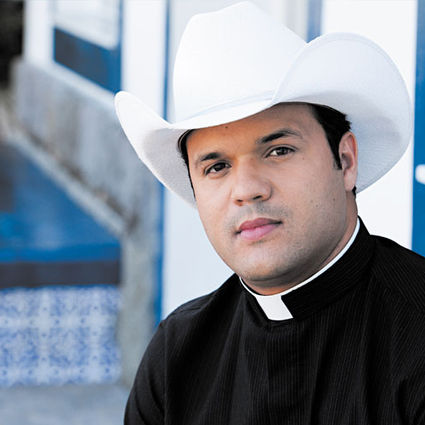 Padre Alessandro Campos lança novo disco em Sergipe