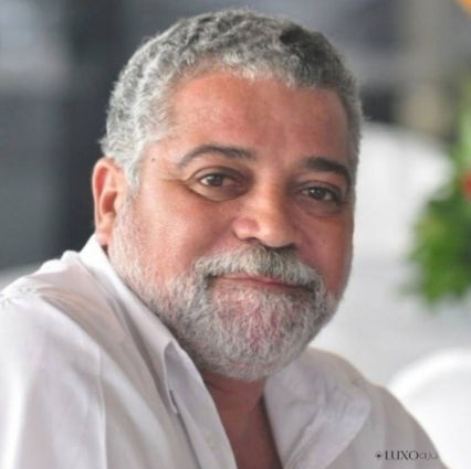 Política by Adiberto de Souza