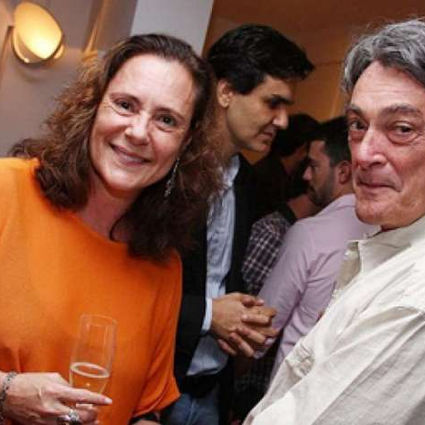 Atriz desmente informação que marido tenha sofrido AVC