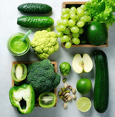 green-smoothie-glass-jar-with-fresh-orga