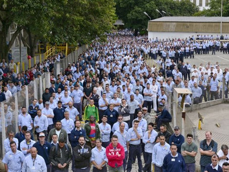 Metalúrgicos da GM fazem reunião amanhã para acertar atos contra demissões e diminuição de salário