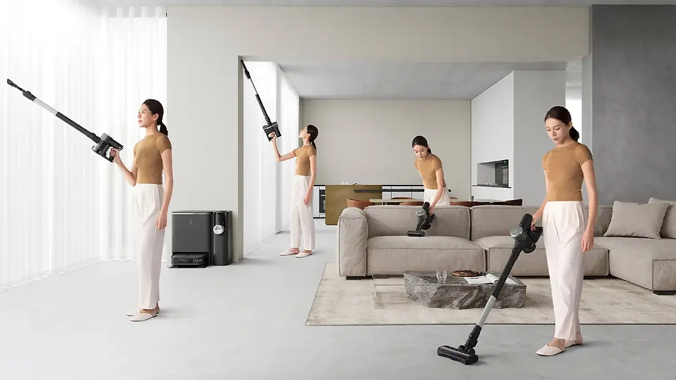 Miniatura: Woman using vacuum cleaner in multiple angles cleaning home interior Dreame Roboticmower A1 RAR