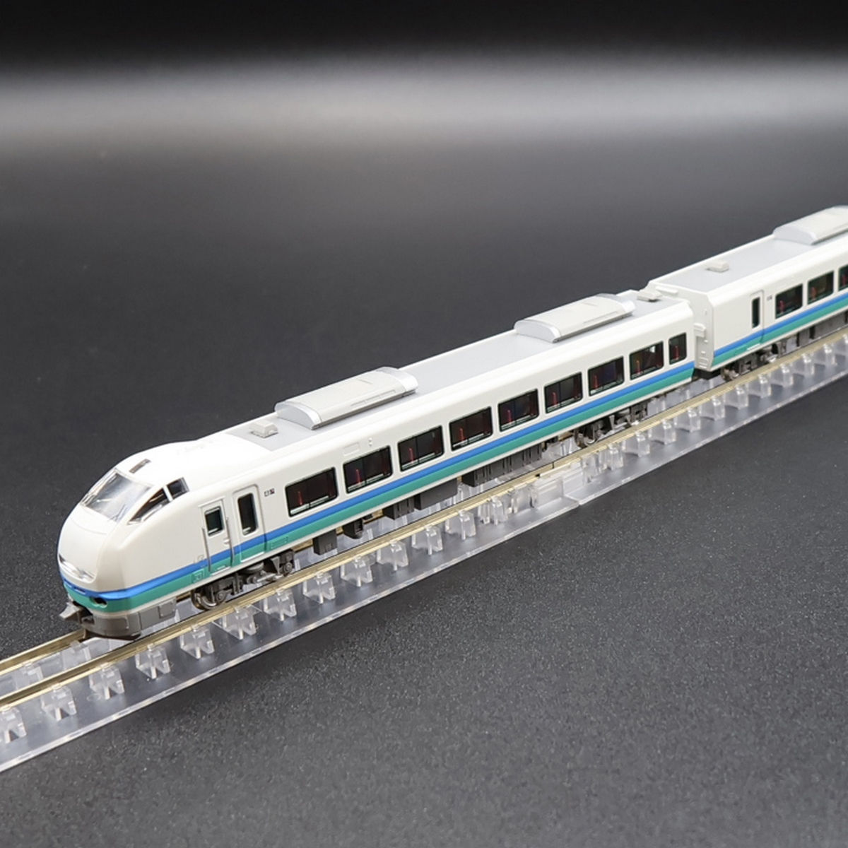 GreenMax 50788 - E653-1100 Series (Kaminuttari Livery) (4-Car Set)
