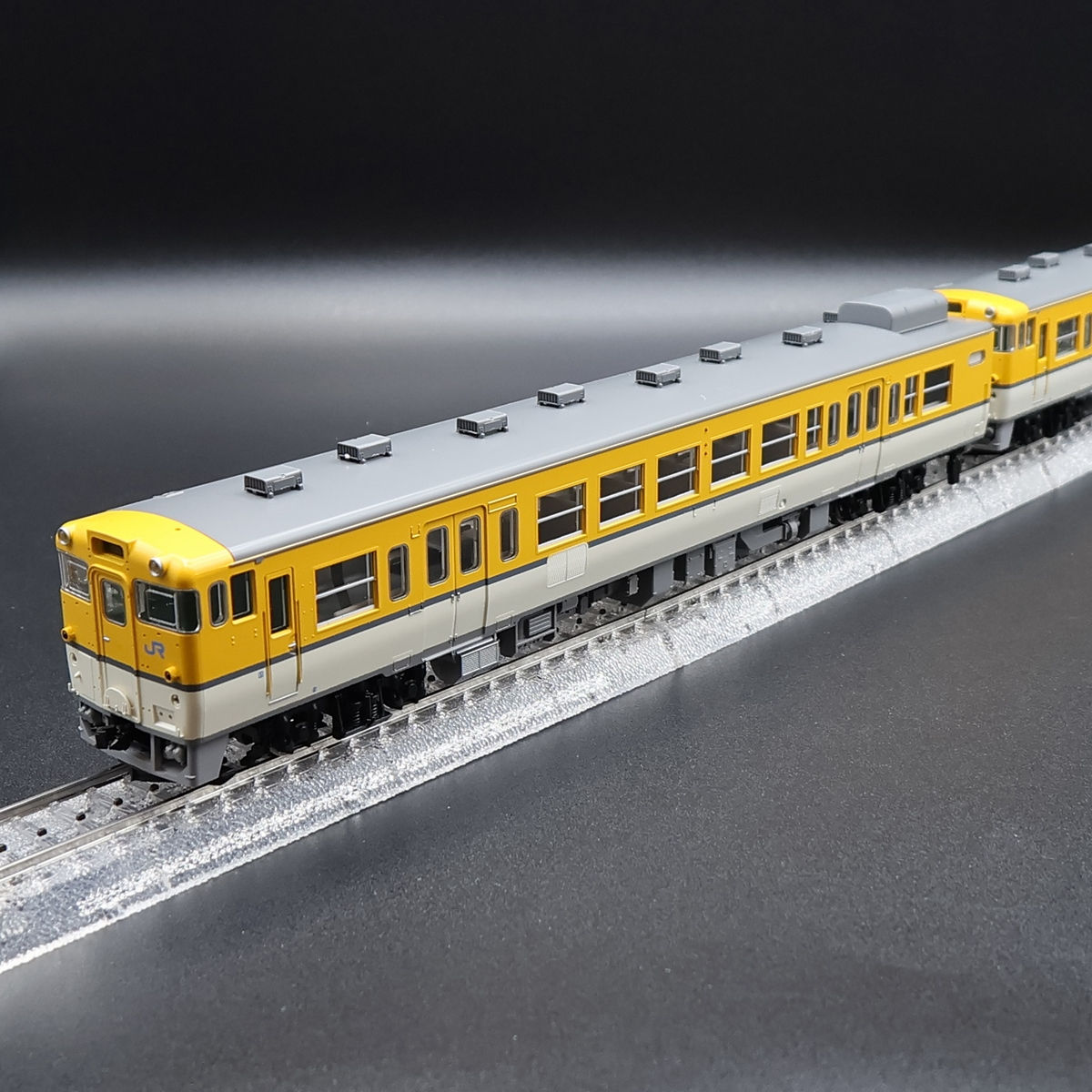 Tomix HO-9116 (H0) – Kiha 47-0 (JR West/Hiroshima Livery) (2-Car Set)