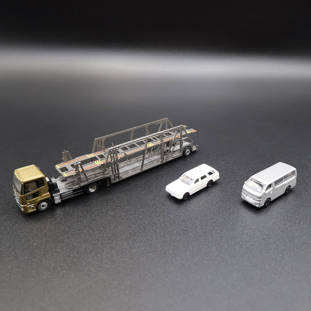 Tomytec 327622 - Truck Collection - Car Transporter B