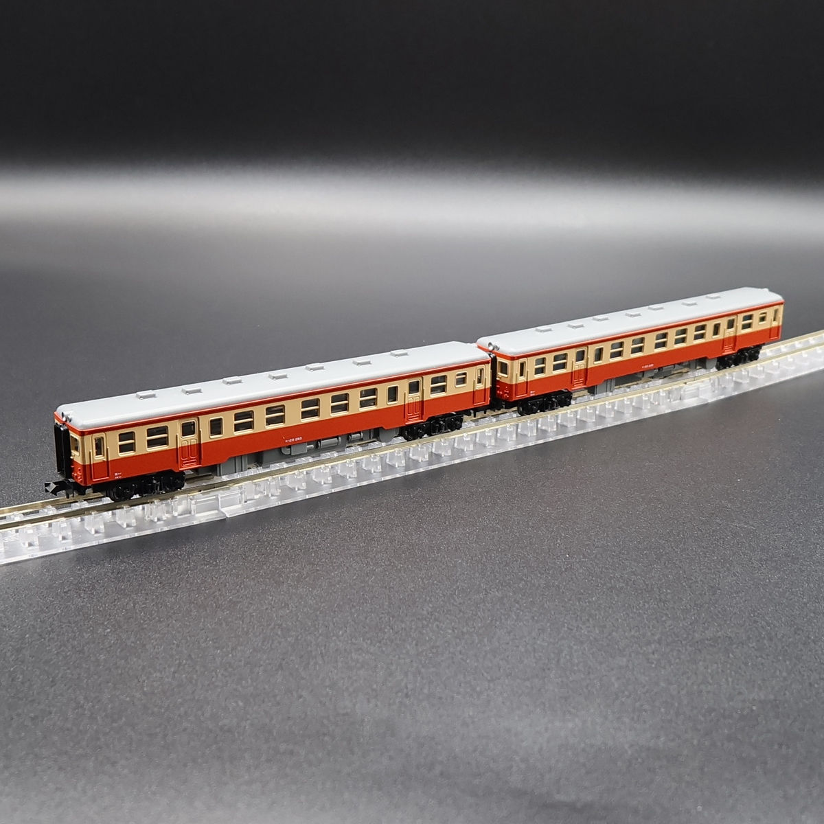 Kato 10-040 - Kiha 20 (Orange #1) (2-Car Set)