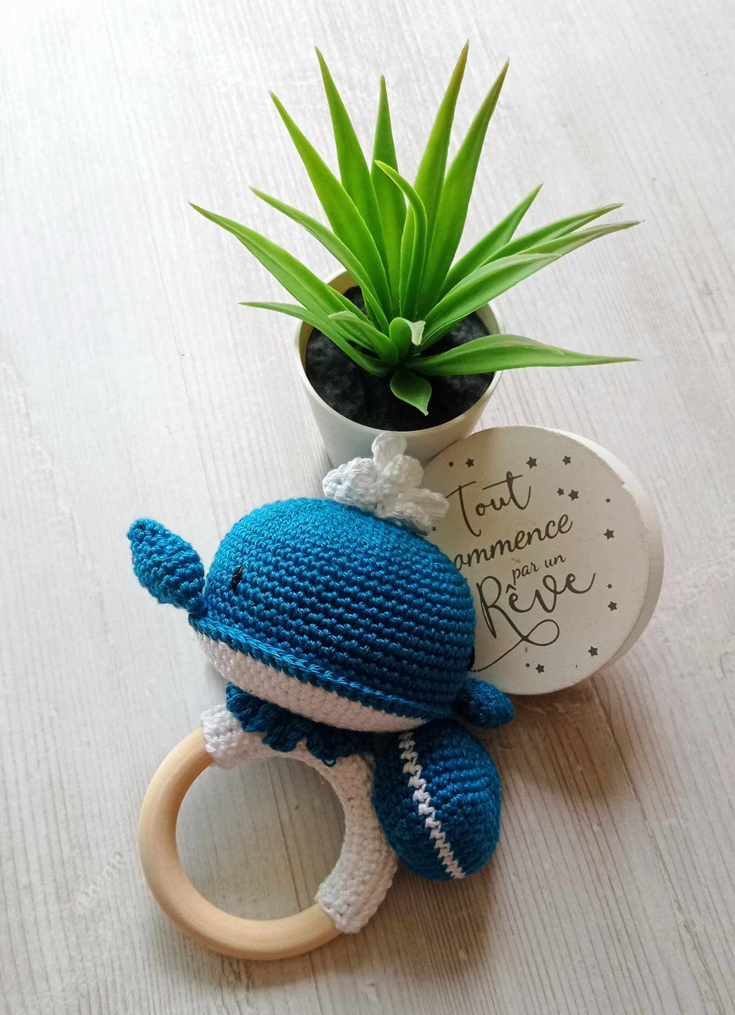 Hochet baleine fait main