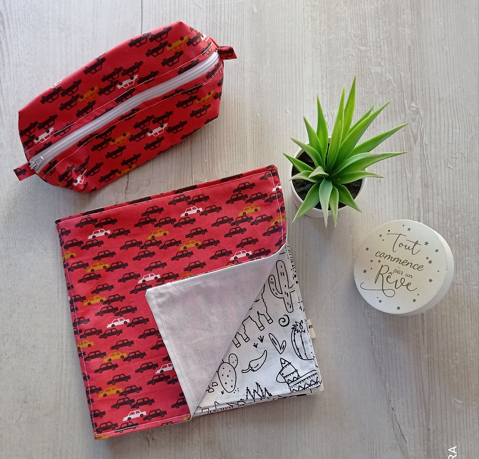 album à colorier et sa trousse