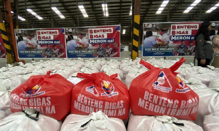 Over 1007 sacks of rice containing 50 kilograms of rice were withdrawn and repacked by DOLE-Batangas employees (Photo by Arlene A. Garcia DOLE-BPO)