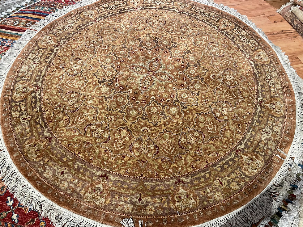 Thumbnail: 4' 1" X 4' 1" Handmade in Pakistan - 1550-335