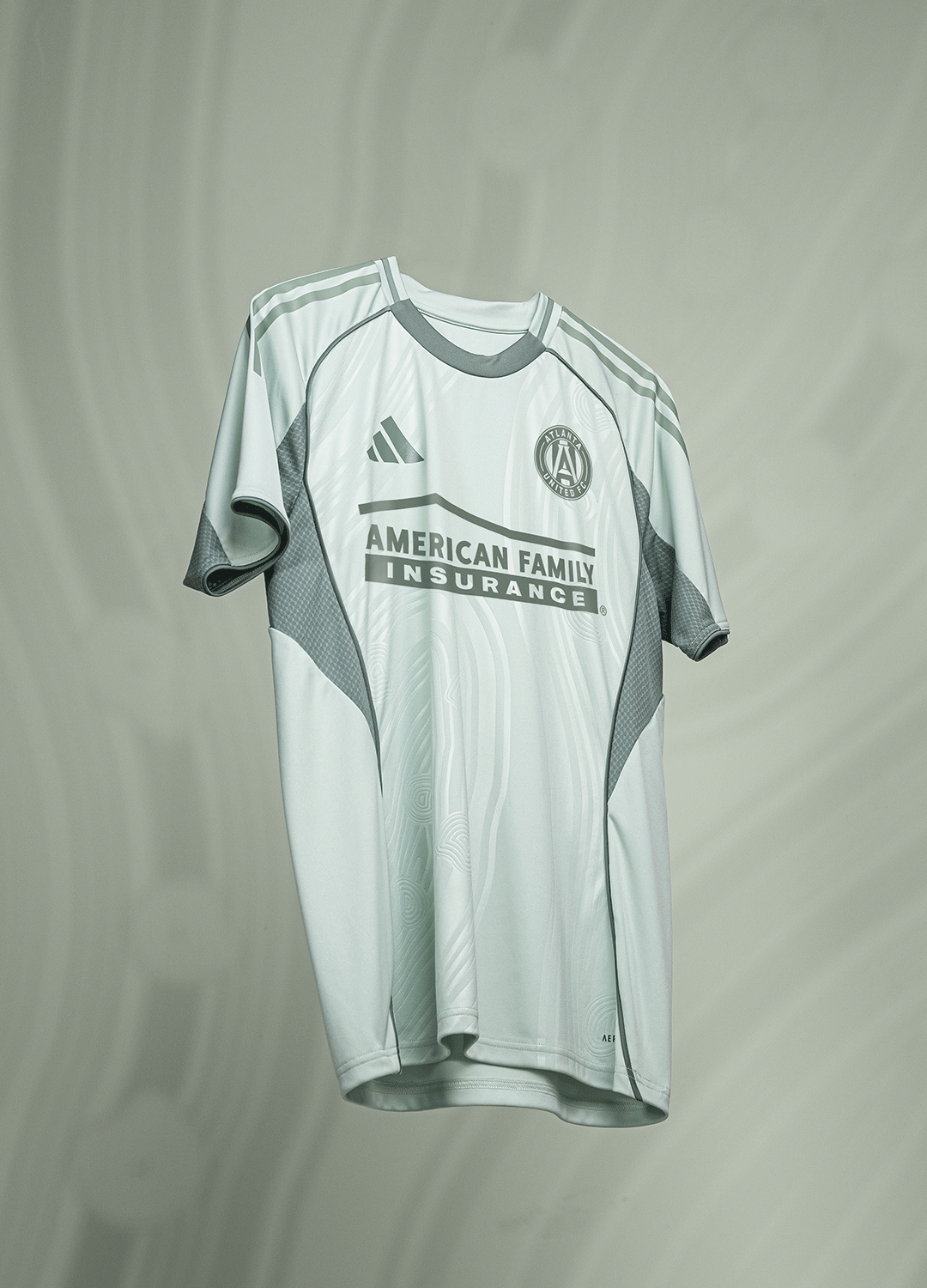 Adidas-logo-placement.gif