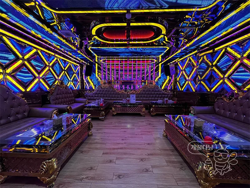 다낭 벤츠 가라오케 대형룸 시설 1