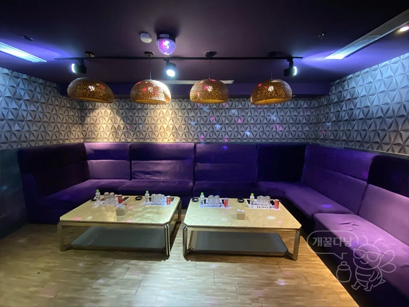 다낭 에덴 가라오케 중 소형 룸