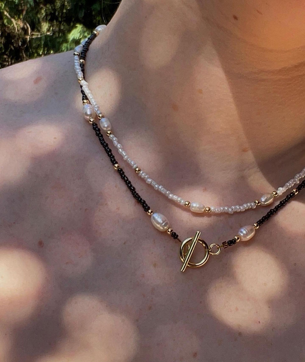 Thumbnail: GLASS BEADED FRESHWATER PEARL NECKLACE
