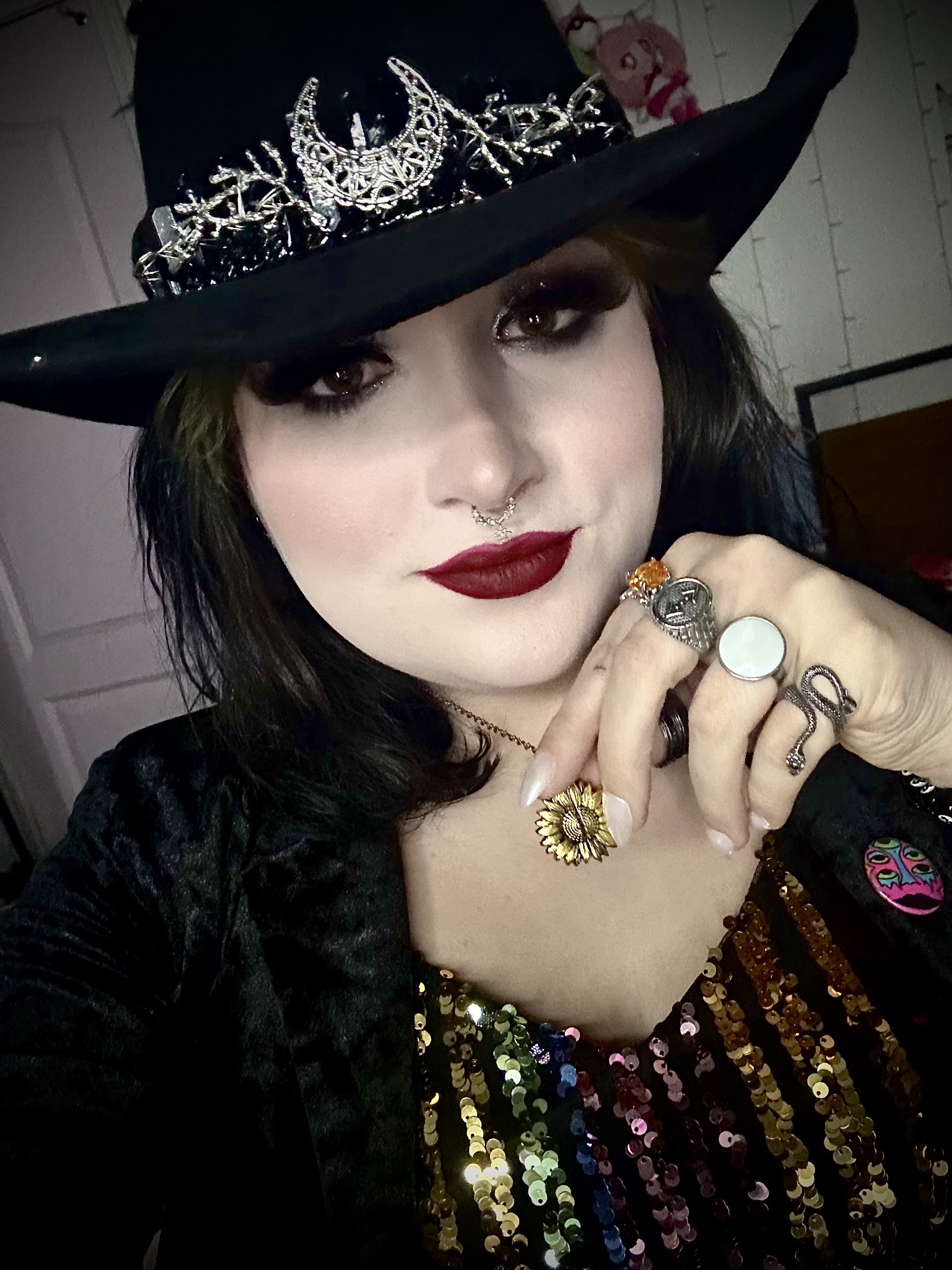 Writer: Queen Luminae