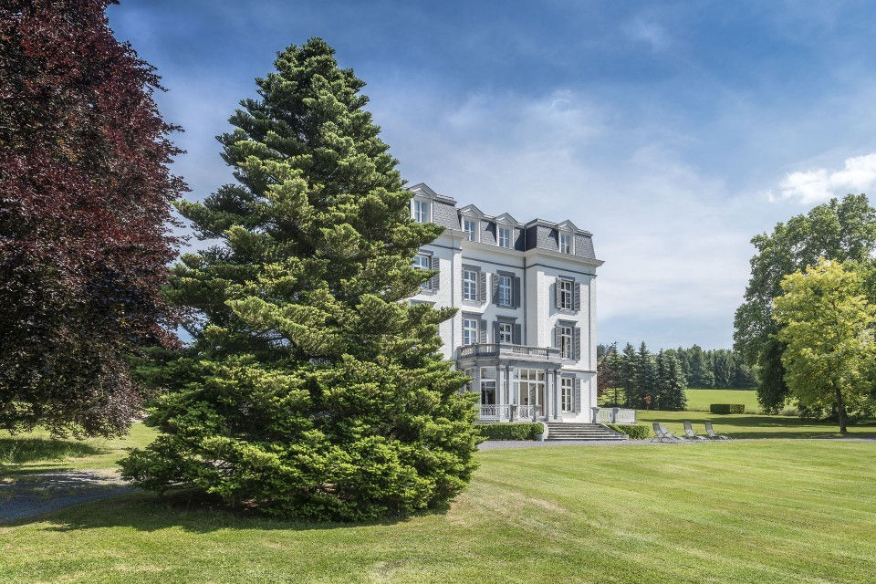 Danny goes to Chateau Charles - Volzet