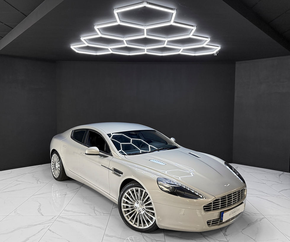 Miniature : Aston Martin Rapide V12