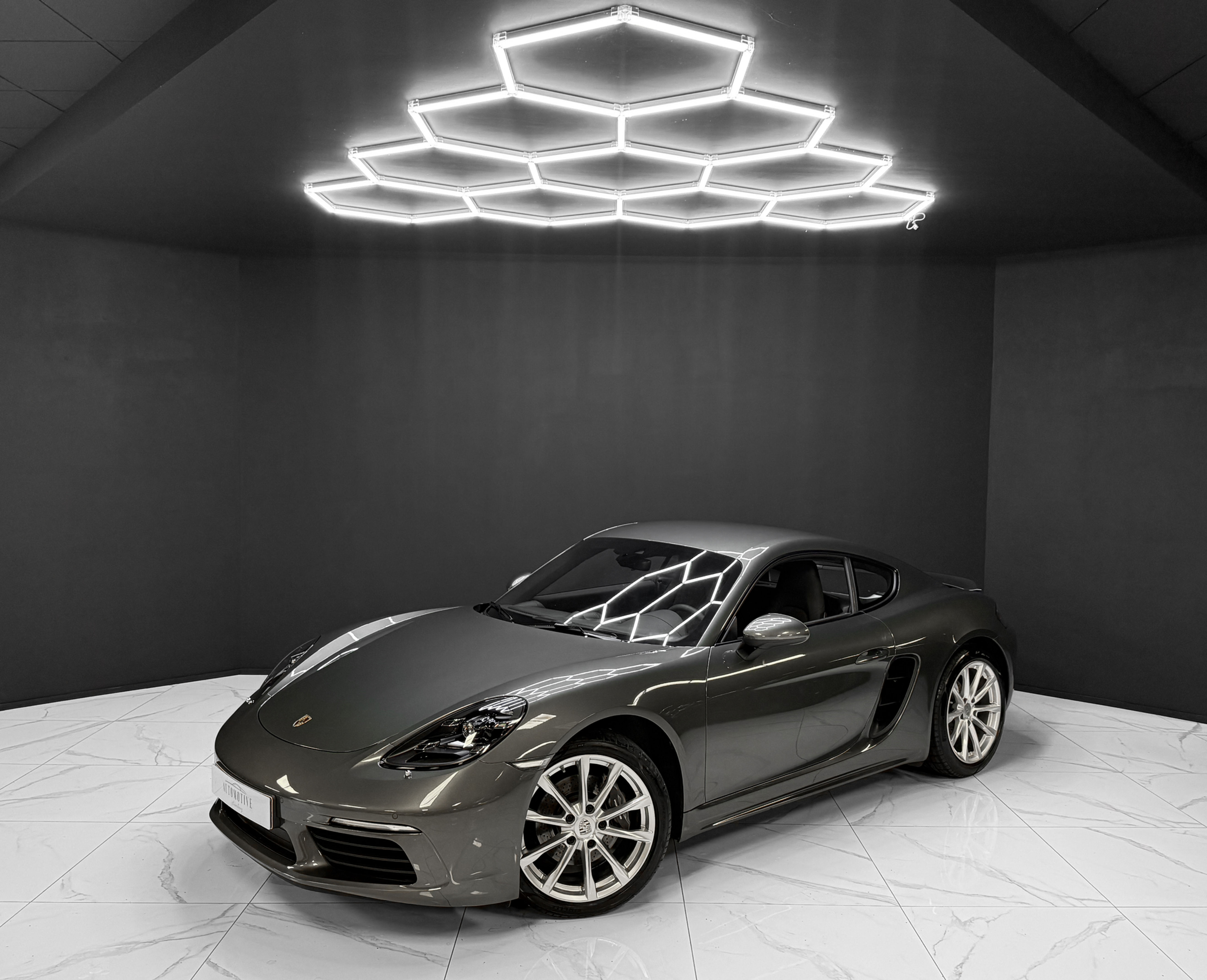 Porsche 718 Cayman