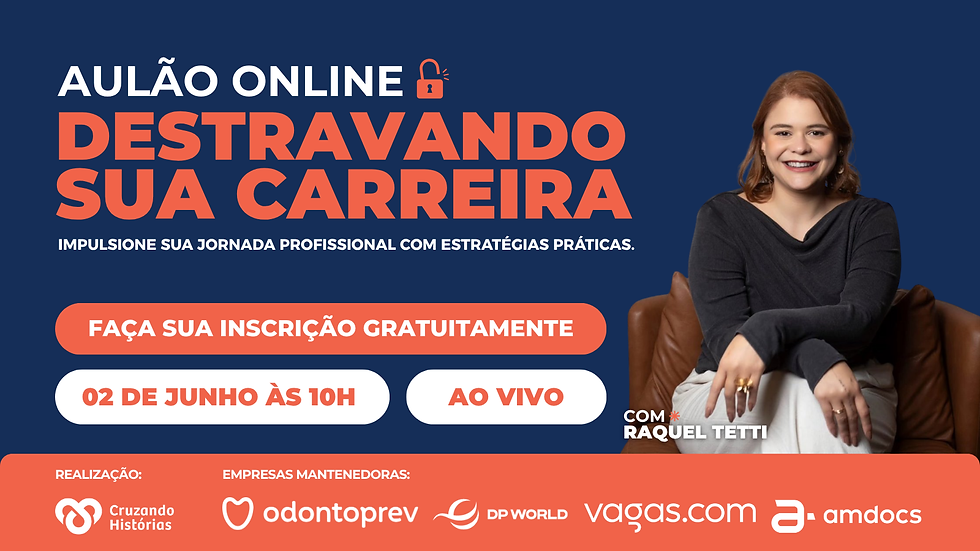 Mulher sorrindo em sofá marrom. Texto: "Aulão Online Destravando Sua Carreira". Data: 02 de junho às 10h, ao vivo. Fundo azul.