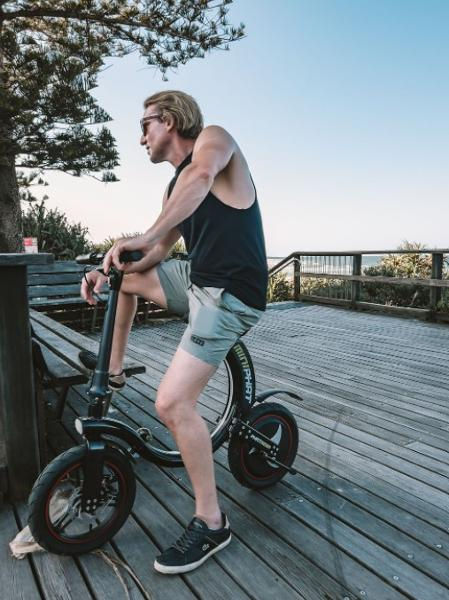 Thumbnail: PHATRIDER - MINIPHAT E-SCOOTER - FOLDING
