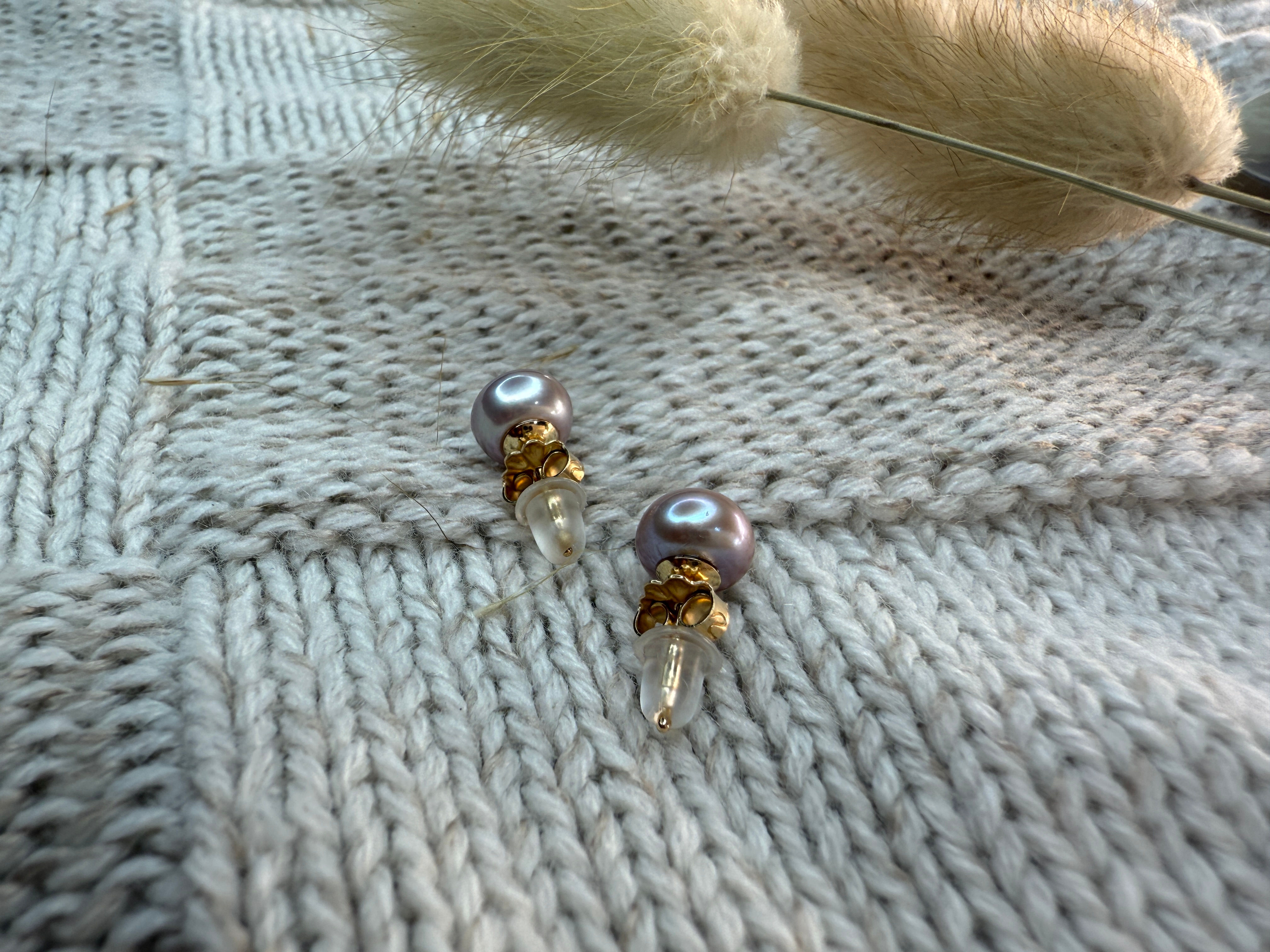 Pearl Stud Set