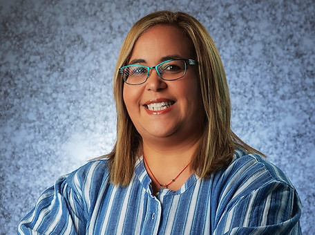 Dra Geraldine Bayrón Rivera_Directora de Programas y Servicios.jpg