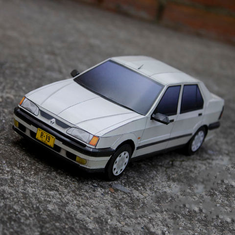 Ddiaz Design 1:18 papercraft model renault 19 energy