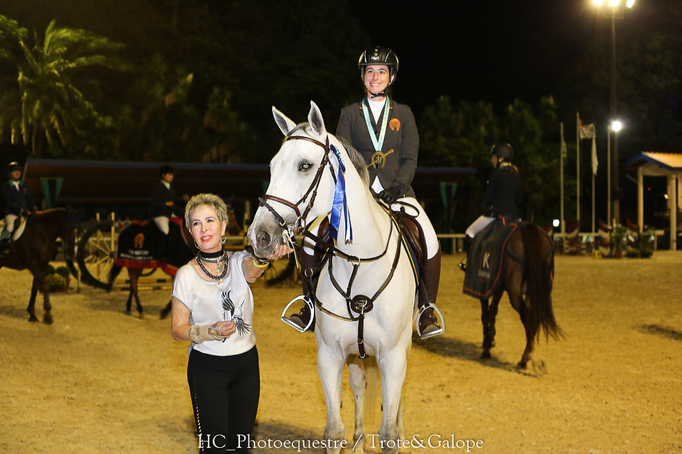 Juliana Salles de Almeida com Christoball JMen