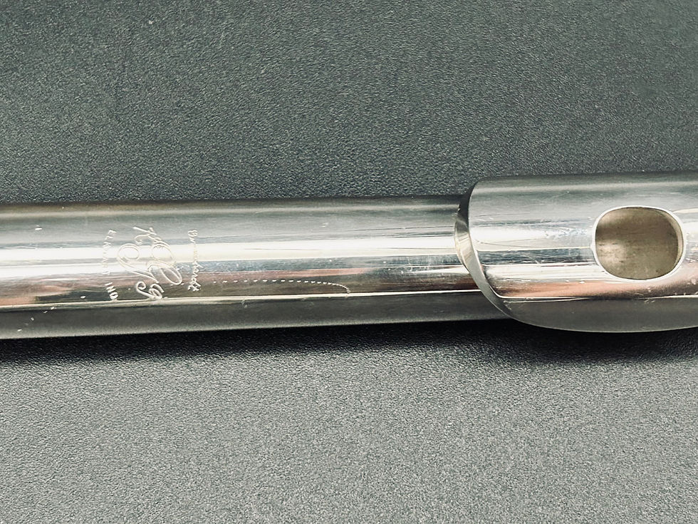 Thumbnail: Gemeinhardt 2SP Flute with Straight and Curved Headjoints