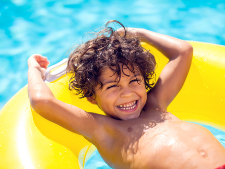 A child playing in the pool