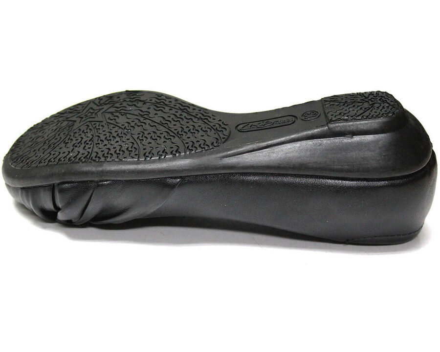 Thumbnail: US Brass Ladies Dolly Slip On Shoes UW028-L