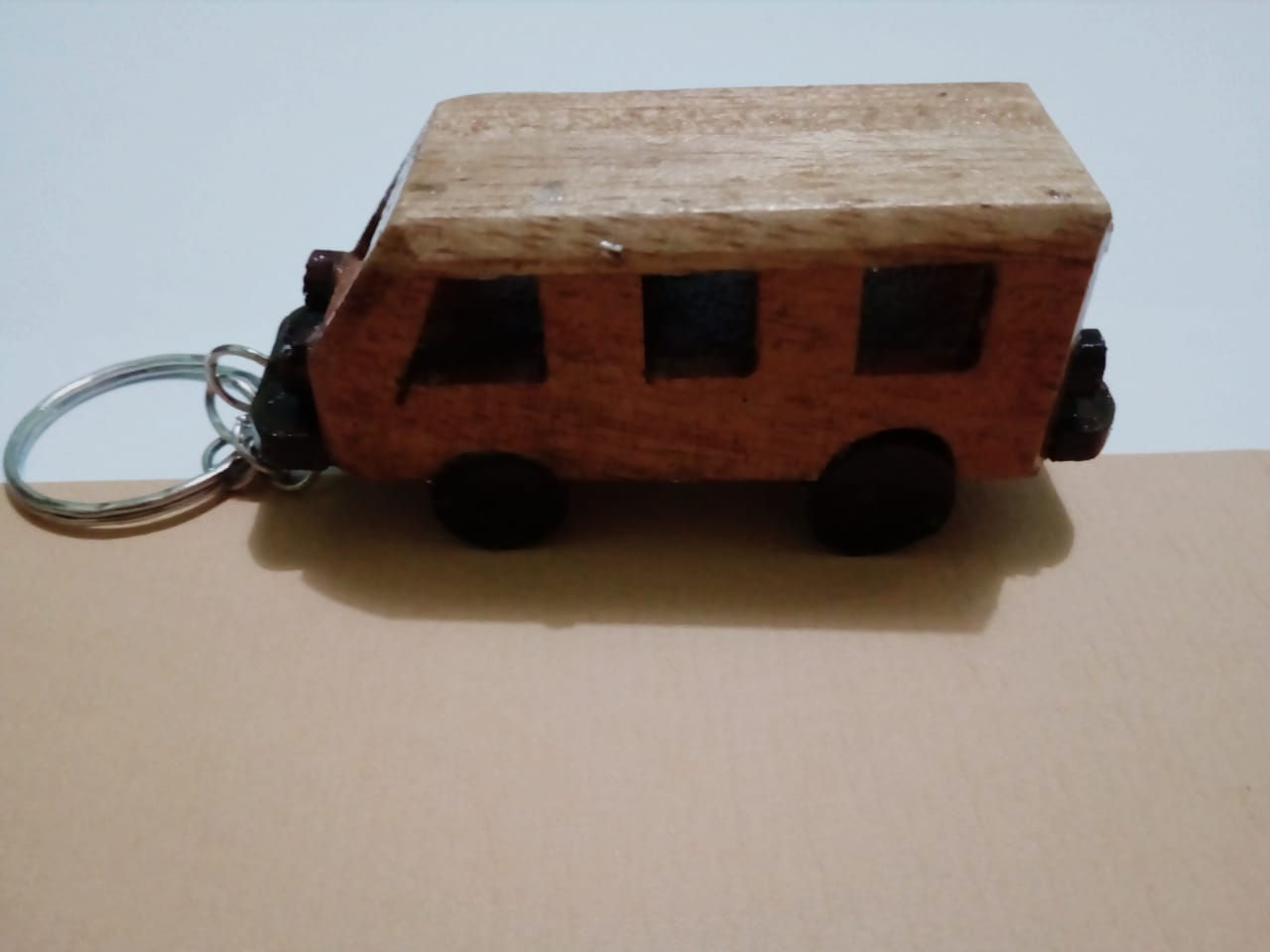 Ganci Miniatur Bus