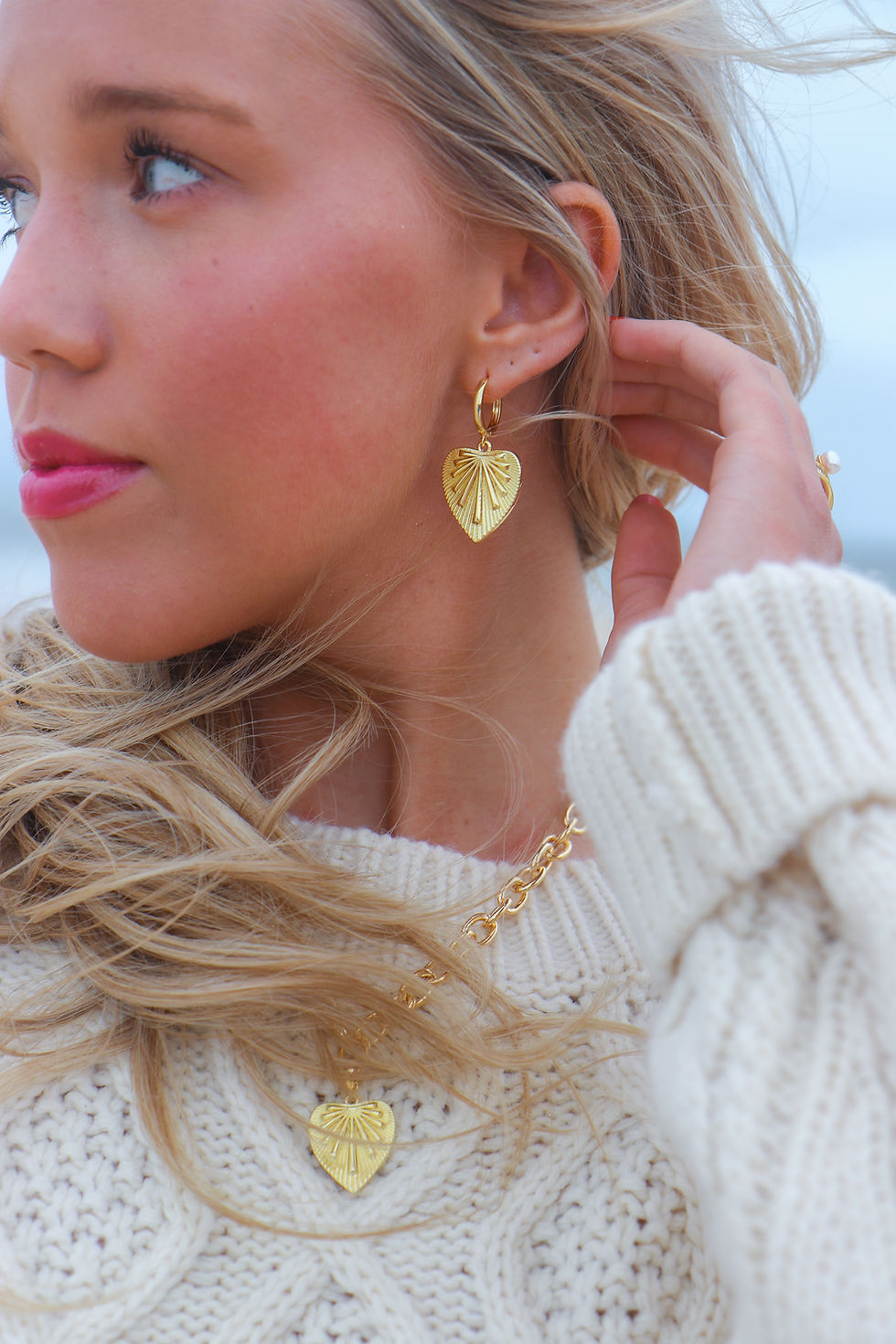 Thumbnail: Gold Sunburst Heart Set