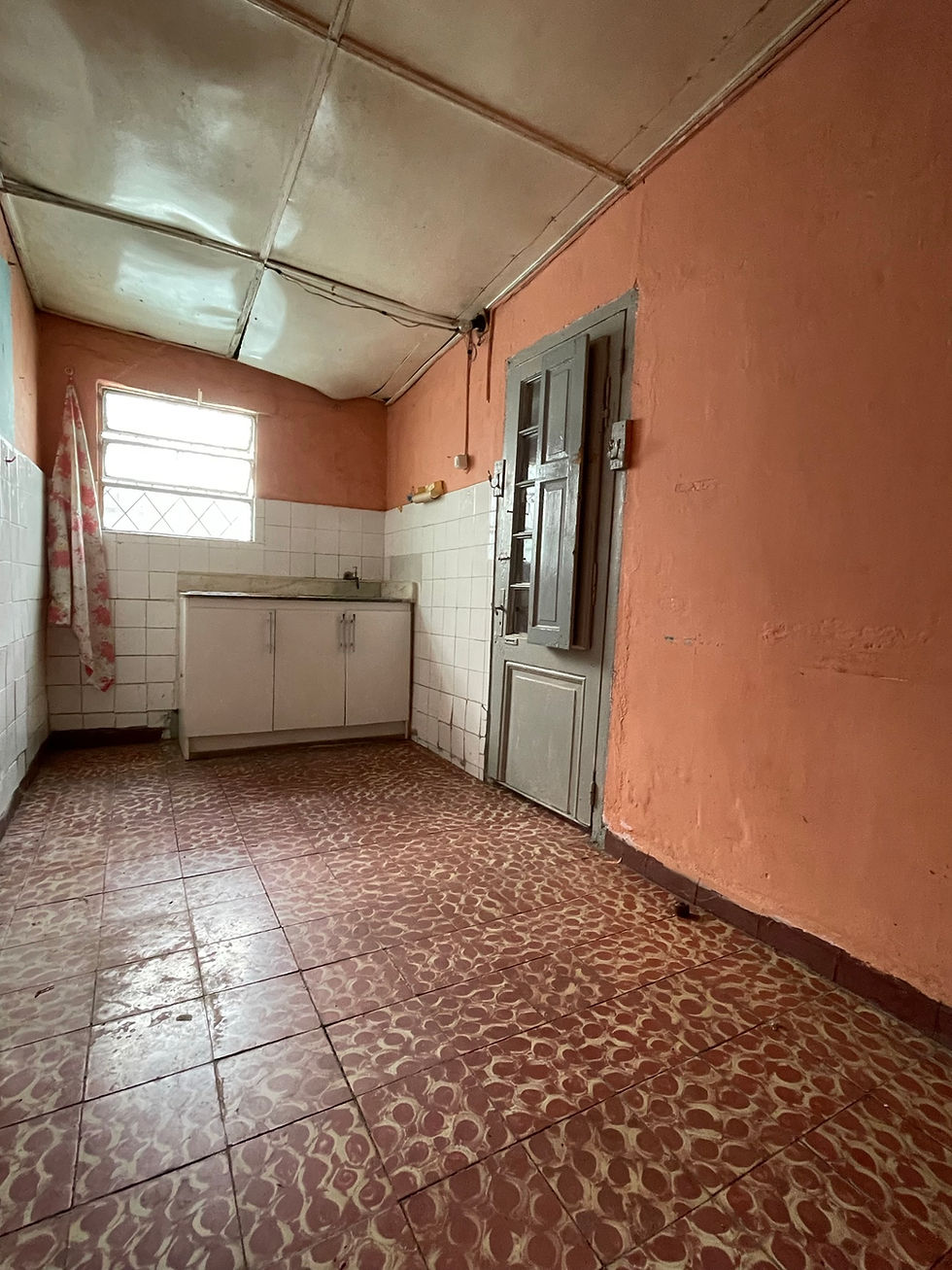 Miniatura: SUSPENDIDA! Casa y apto a mts de Av Carlos M. Ramirez