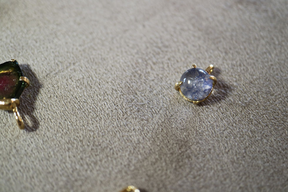 Thumbnail: Dumortierite in Quartz  K18 Pendant  top (23PT-01)