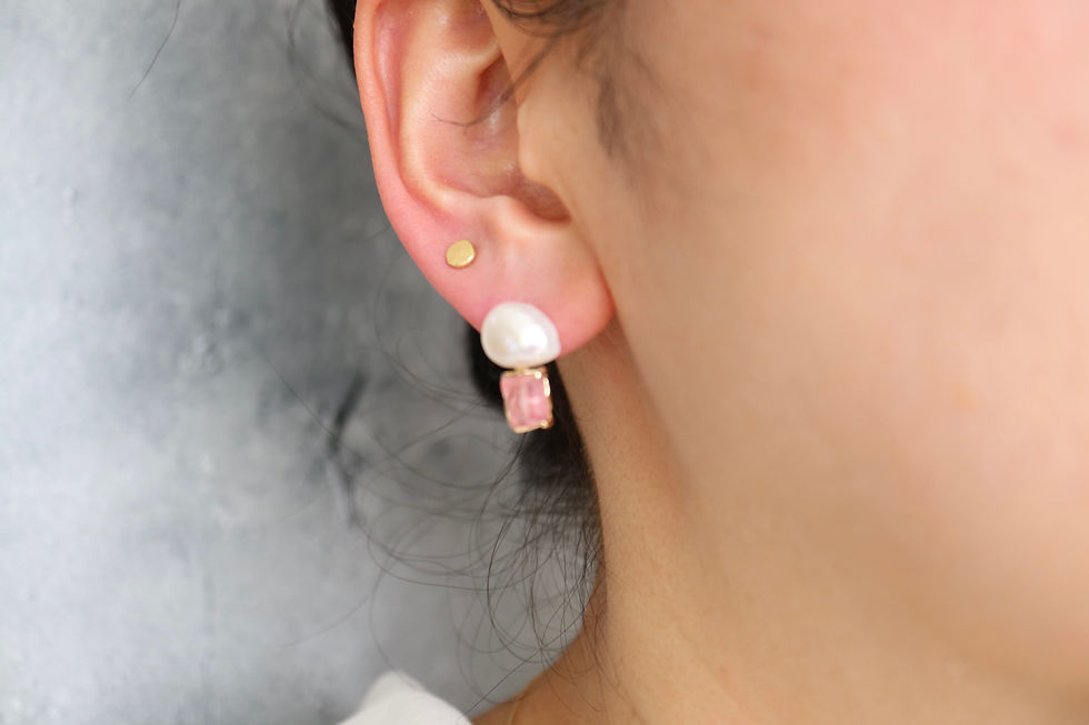 Thumbnail: Tourmaline  and Pearl K10 Pierced Earring -B-  (24PCOM-06(Si))