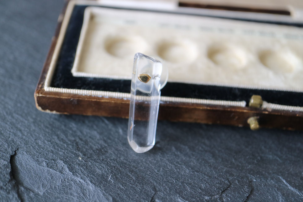 Thumbnail: Quartz Ice Pierced Earring -B- (22P-11)